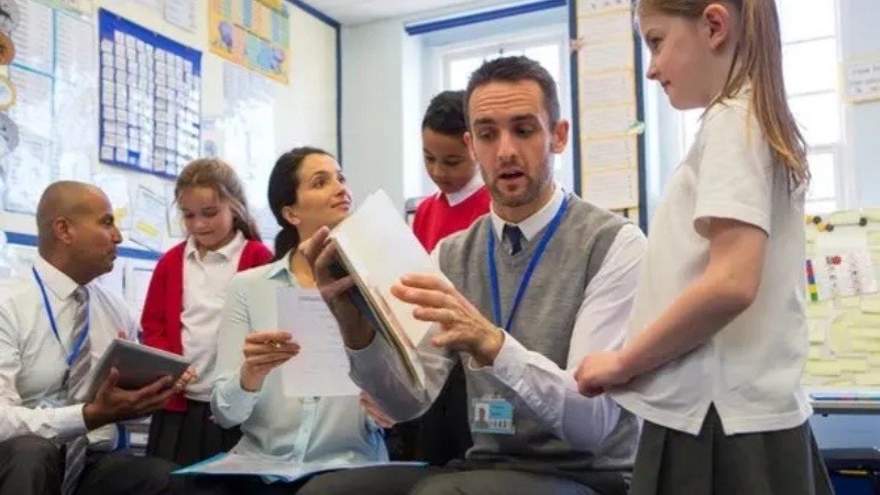 The Pros and Cons of School Uniforms