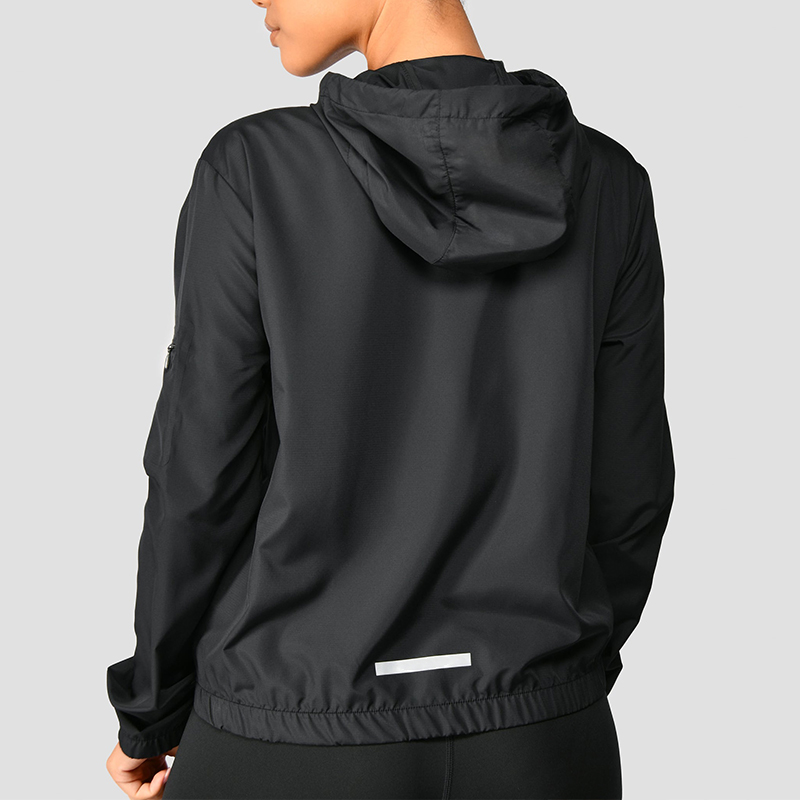 https://www.aikasportswear.com/