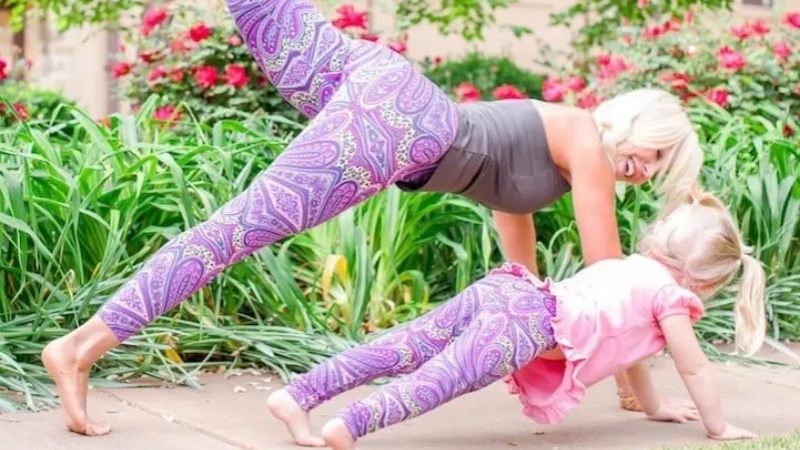Improve Your Yoga Practice with High-Quality Custom Yoga Clothing