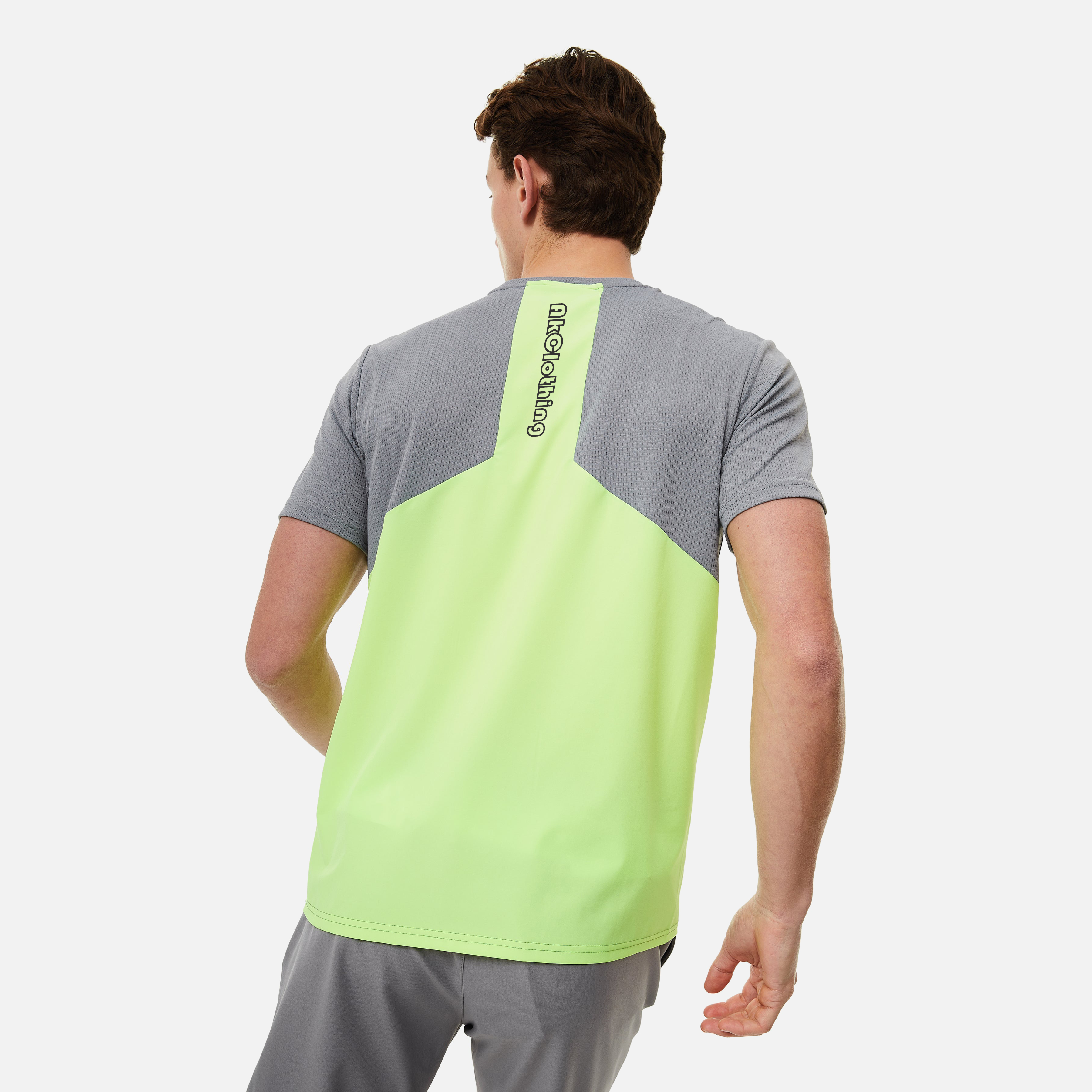https://www.aikasportswear.com/oem-t-shirt/