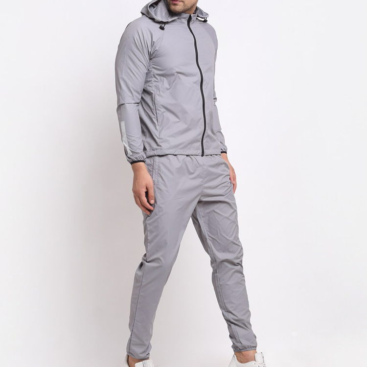 Wholesale Woven Fabric Zip Closure Lightweight Men’s Tracksuit With Side Pockets detail pictures