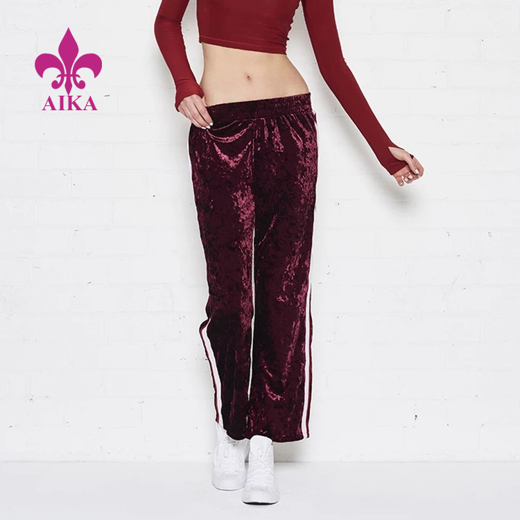 Factory selling Ladies Bra -
 High Quality Custom Street Style Side Stripe Wide Leg Sports Tracksuit Pants for Women – AIKA
