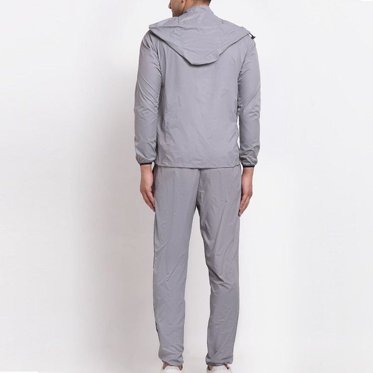 Wholesale Woven Fabric Zip Closure Lightweight Men’s Tracksuit With Side Pockets detail pictures