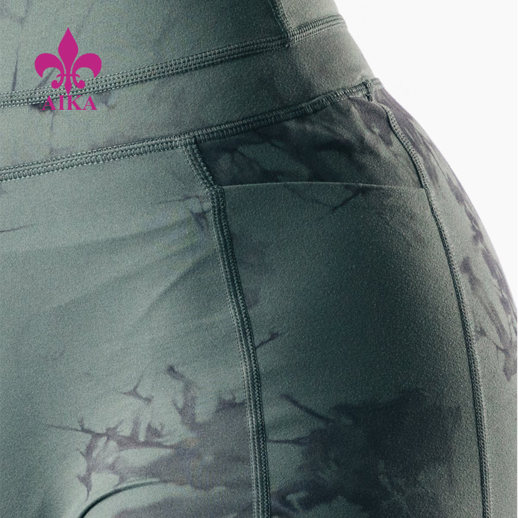 Comfortable Made In China Classic Lightweight High Waist Yoga Running Shorts For Women detail pictures