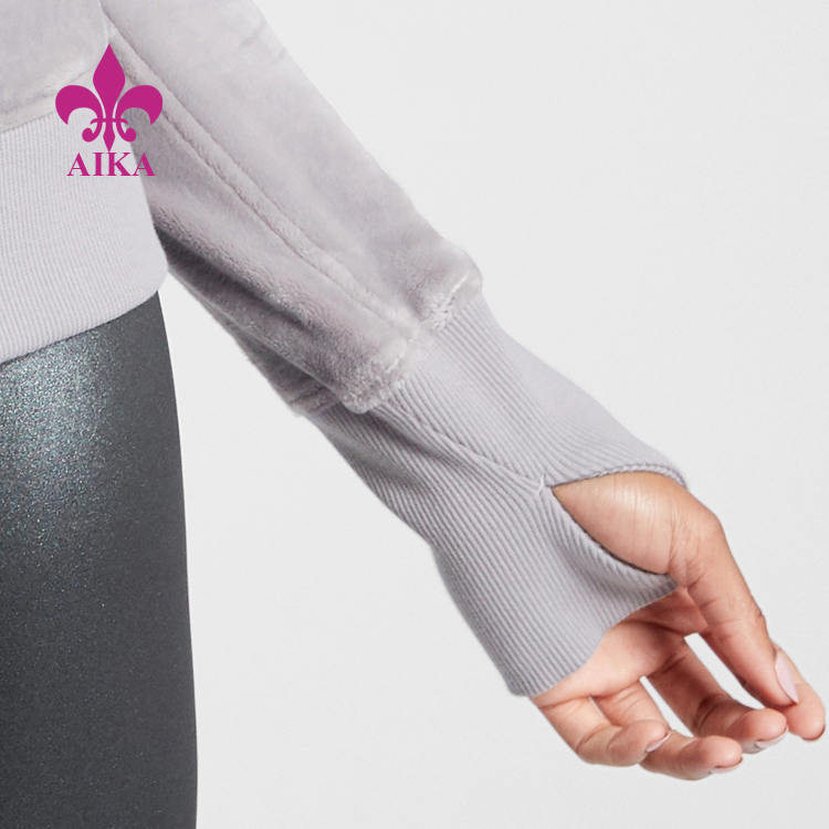 OEM Factory for Sports Wear Manufacturer -
Winter Women Sports Wear Keep Warm Comfortable High Neck Gym Hoodie Sweatshirt – AIKA detail pictures