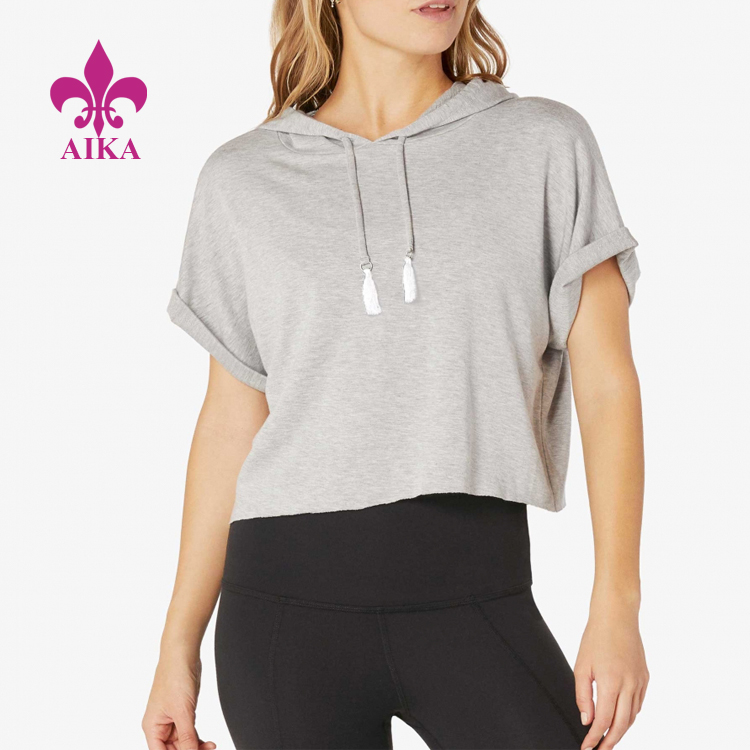China Manufacture Good Quality Women Sportswear Simple and Stylish Short Gym Yoga Hoodies
