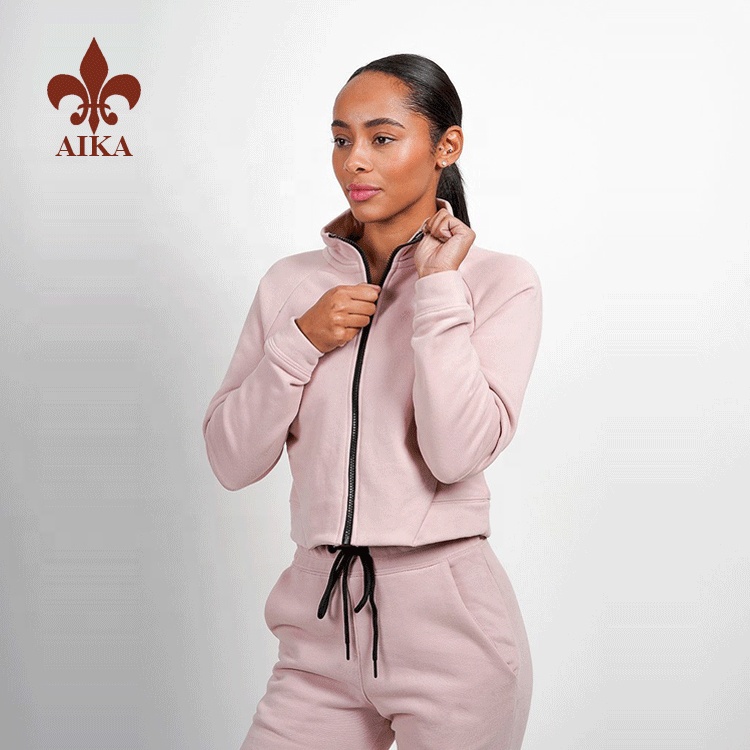 China New Product Custom Tracksuits -
High quality 80% cotton 20% polyester velour fabric custom gym zippered crop hoodies women – AIKA detail pictures