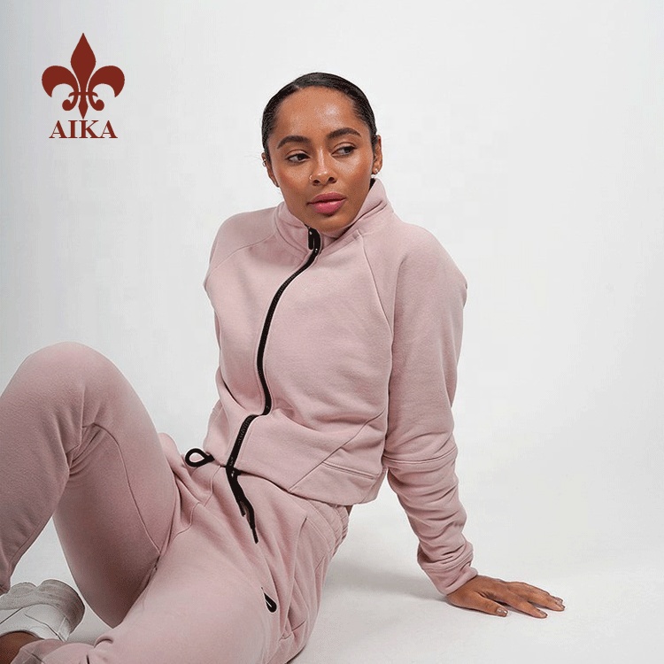 China New Product Custom Tracksuits -
High quality 80% cotton 20% polyester velour fabric custom gym zippered crop hoodies women – AIKA detail pictures