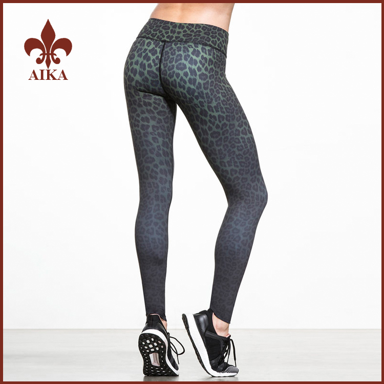 Renewable Design for Yoga Bra Supplier -
Best Sale High quality custom Leopard digital printed sexy women quick Dry fitness yoga wear – AIKA detail pictures