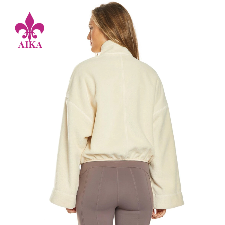 Factory Cheap Hot Down Jackets Supplier -
2019 Winter New Custom Relaxed Slouchy Flared Sleeves Sports Gym Women Fleece Jacket – AIKA detail pictures