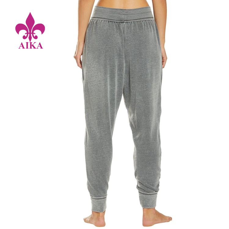 factory Outlets for Plain T Shirts -
Hot Sale Cusstom Slouchy Design Velour Loose Women Harem Pants Sports Yoga Joggers – AIKA detail pictures