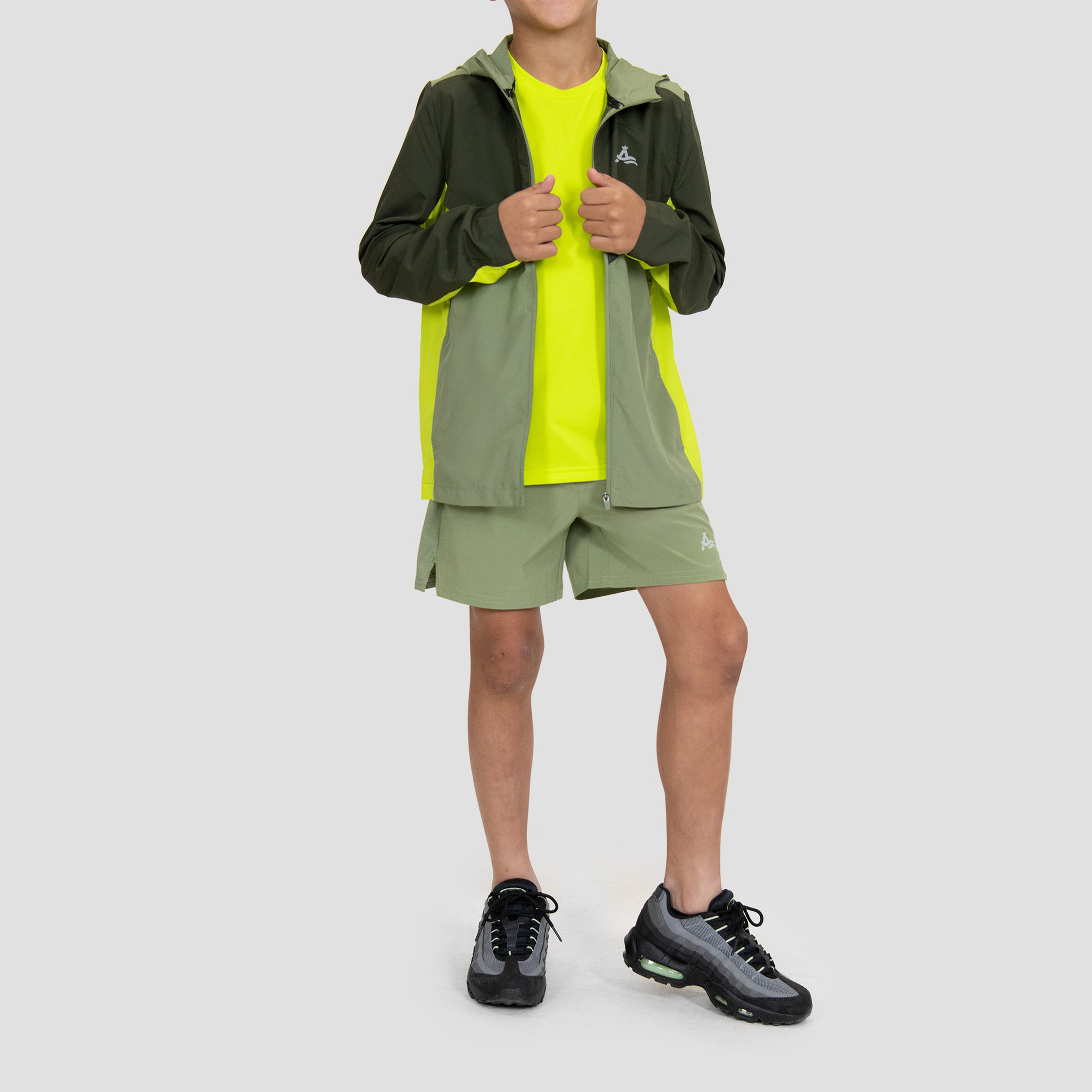 https://www.aikasportswear.com/kids-wear/
