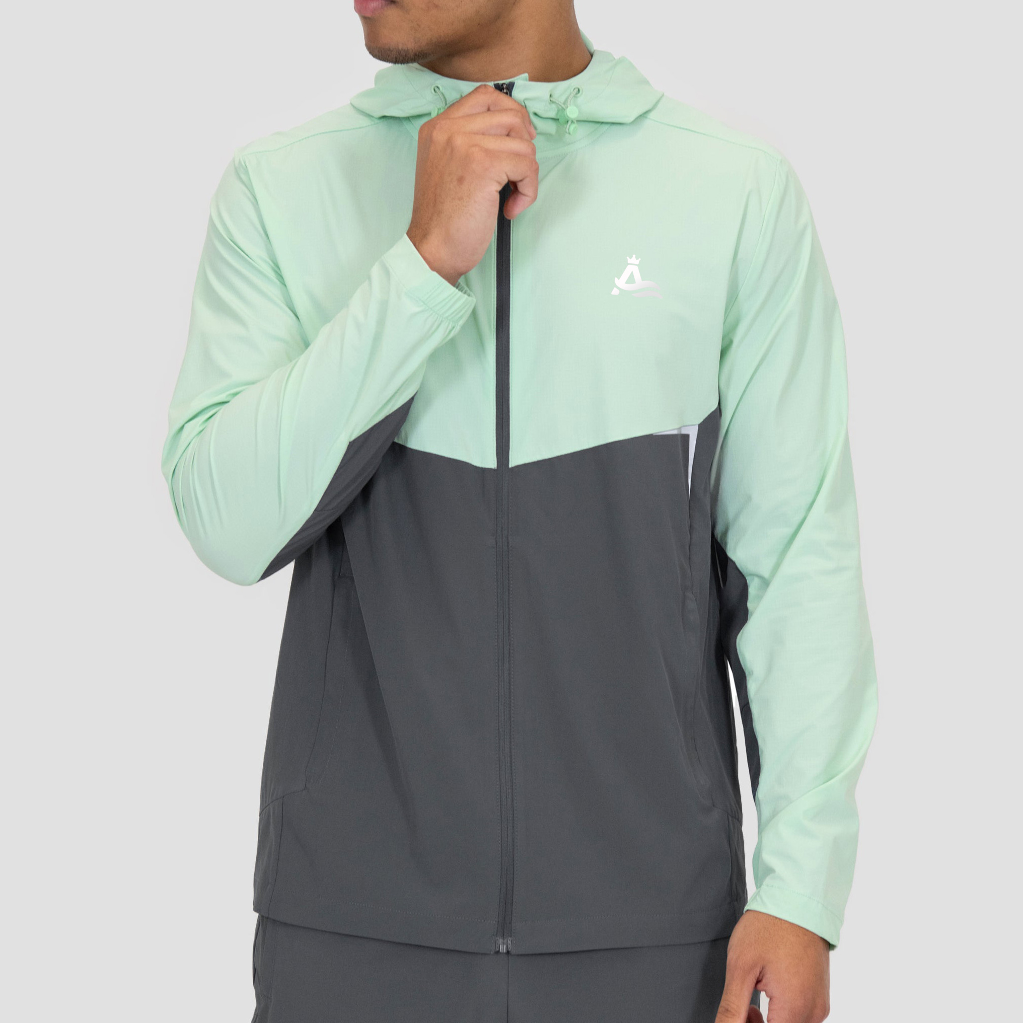 Men’s Lightweight Fitness Jogging Track Suit Manufacturer High Quality 100%Polyester Tracksuit Elastic Cuff Reflective Detail detail pictures