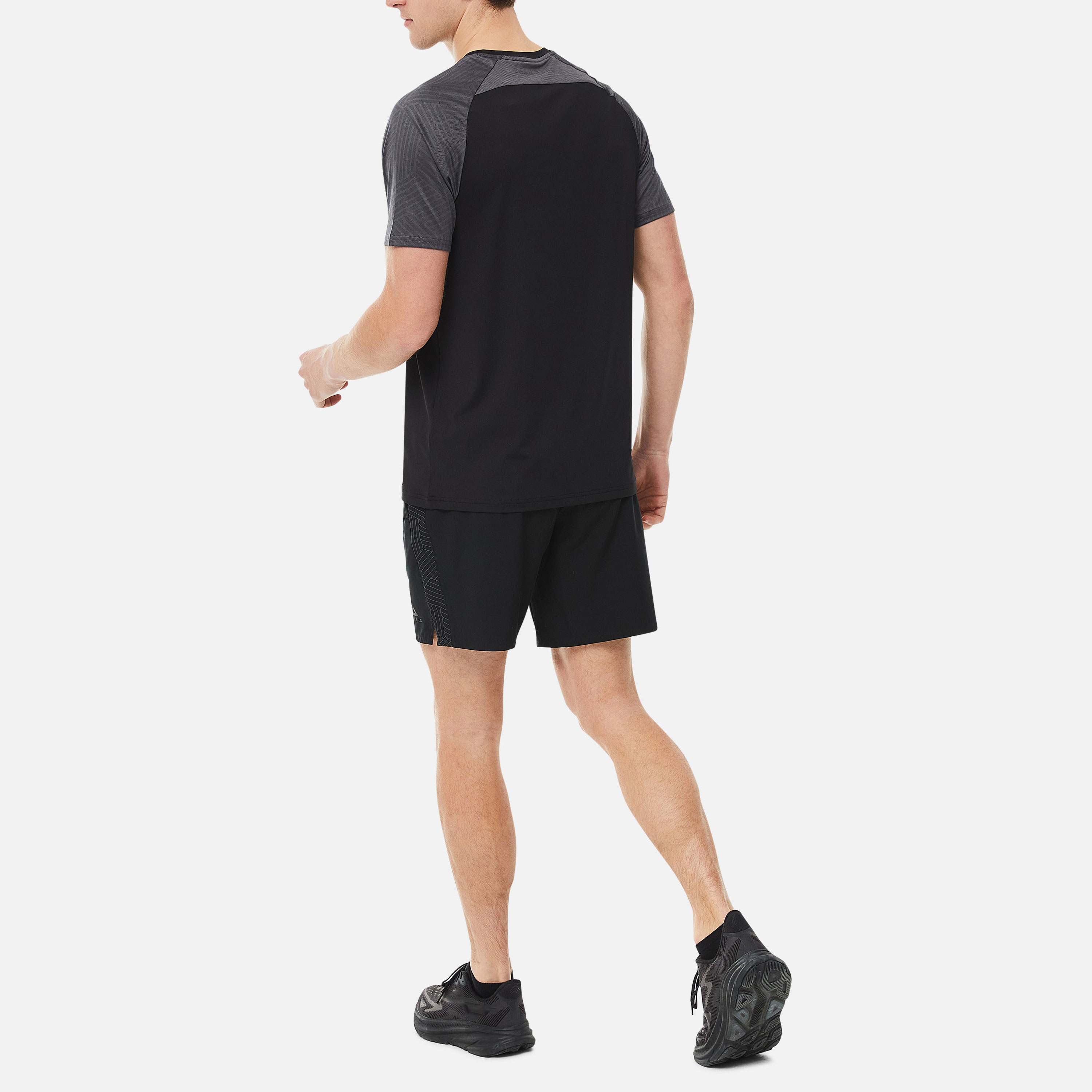 https://www.aikasportswear.com/oem-t-shirt/
