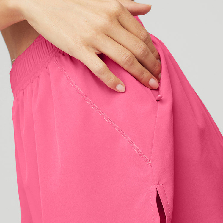 Lightweight 100% Polyester Elastic Waist Custom Logo Women Running Gym Athletic Shorts detail pictures
