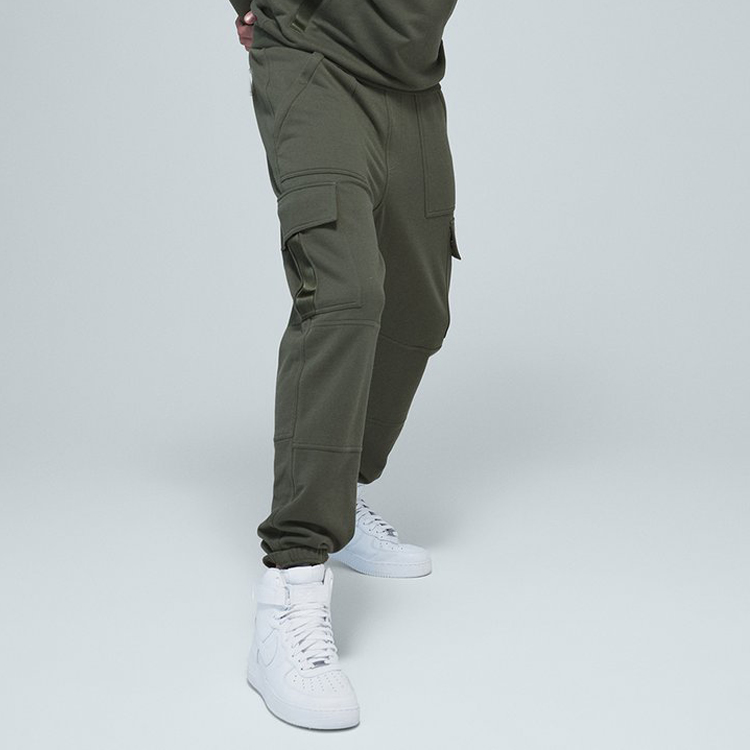 New Arrivals Wholesale Elastic Waist Loose Fit Workout Custom Men Cargo Sweat Pants detail pictures