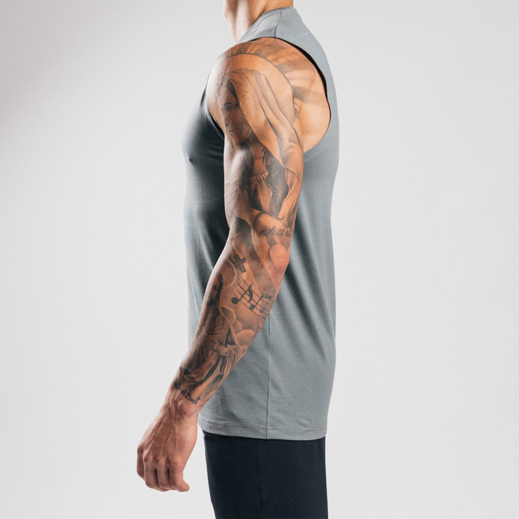 Wholesale Sweat Wicking Polyester Custom Muscle Fit Sports Gym Plain Tank Top For Men detail pictures