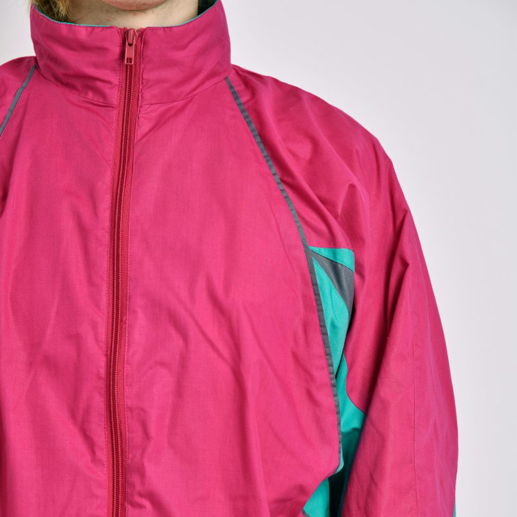 Wholesale Lightweight Color Block Custom Logo Nylon Gym Sports Tracksuit Set For Men detail pictures