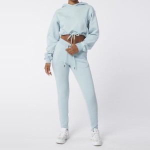 China OEM Yoga Pants Supplier -
 Wholesale Lightweight Custom Logo Women Sports Workout Crop Hoodies Jogger Tracksuit Sets – AIKA