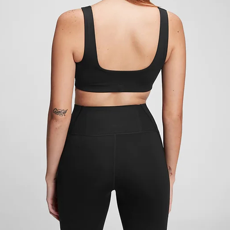 High Quality Sweat Wicking Custom Logo Scoop Neck Women Yoga Sports Bra detail pictures
