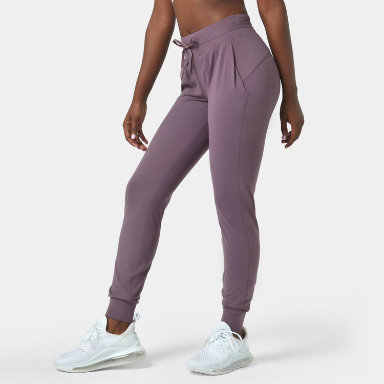 China Cheap price Tracksuits Manufacturer -
New Trendy Custom Logo Four Way Stretch Cotton Drawstring Waist Women Slim Fit Joggers With Pockets – AIKA detail pictures