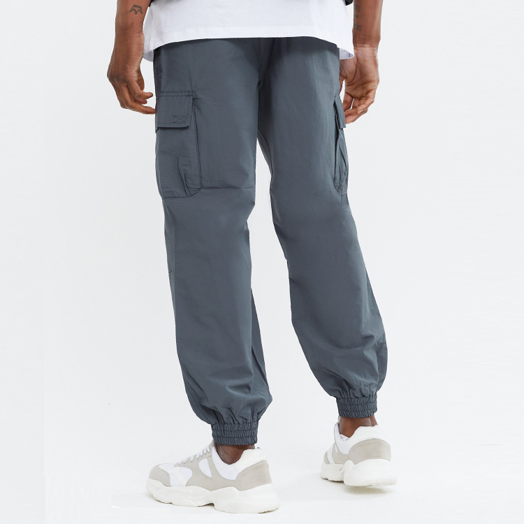 New Trendy 100% Polyester Utility Zipper Cargo Pocket Relaxed Fit Men Track Joggers Pants detail pictures