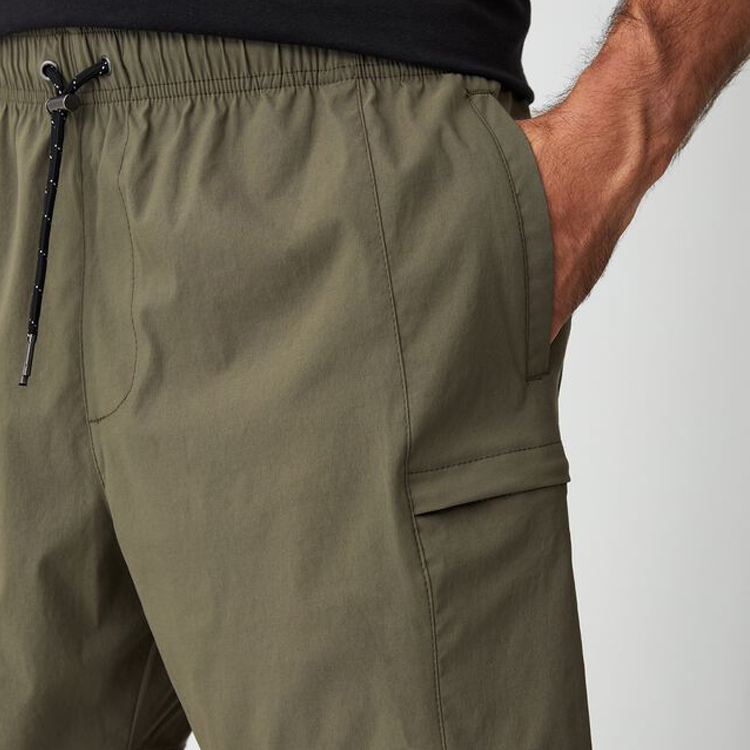 Wholesale Lightweight Quick Dry Drawstring Waist Active Gym Sports Nylon Shorts For Men detail pictures