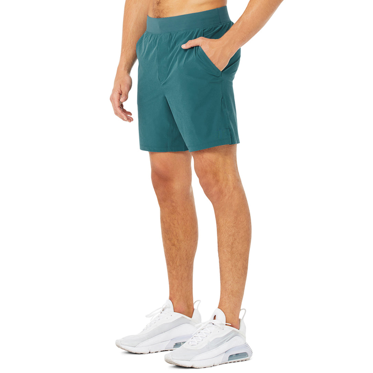 OEM Lightweight Elastic Waist Men Athletic Fitness Shorts Custom Logo With Side Slit detail pictures