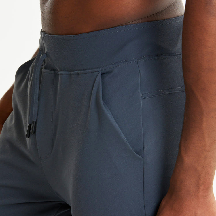 Wholesale Drawstring Waist Contrast Calf Workout Sports Sweat Jogger Pants For Men detail pictures