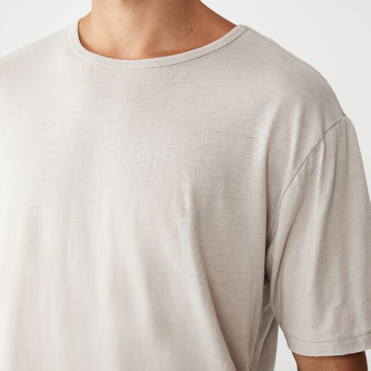 Summer Custom Cheap Price OEM Mens Crew Neck Blank Scooped Hem Workout Gym T Shirt detail pictures