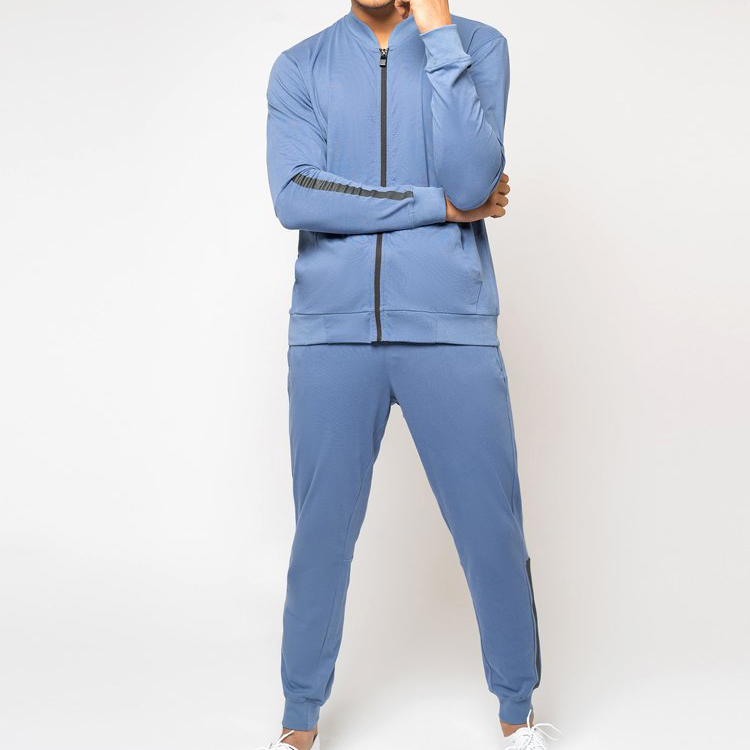 High Quality Wholesale Quick Dry Polyester Men Blank Slim Fit Tracksuits Custom Logo detail pictures