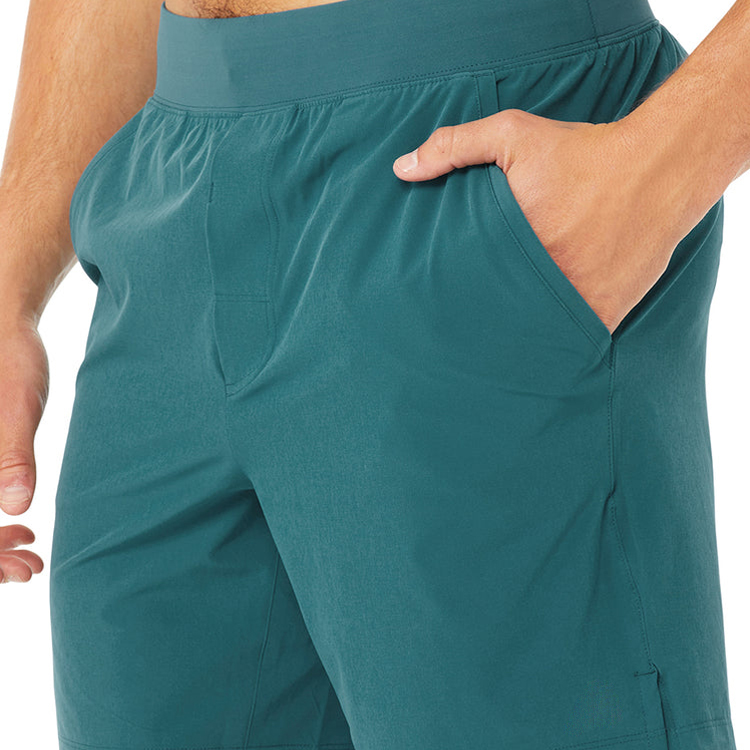 OEM Lightweight Elastic Waist Men Athletic Fitness Shorts Custom Logo With Side Slit detail pictures