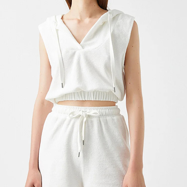 New Arrivals Wholesale Embroidery Logo Women Blank Sleeveless Crop Top Hoodies detail pictures