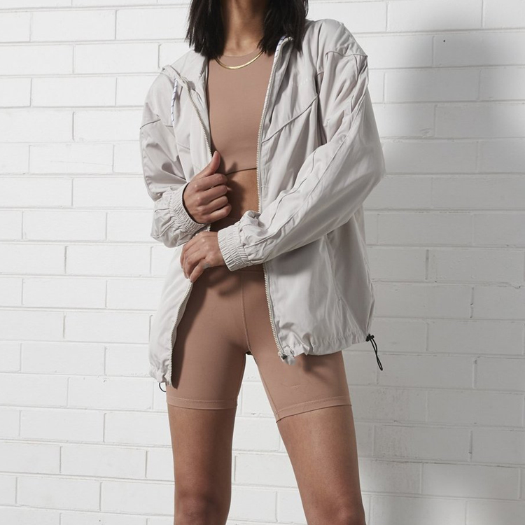 2021 New Style Wholesale Track Suits -
Custom Wholesale 100% Nylon Lightweight Windproof Women Sports Full Zipper Bomber Jackets – AIKA detail pictures