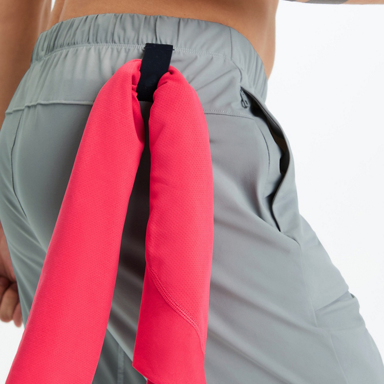 Light Weight Polyester Back Hanging Towel Custom Men Gym Workout Jogger Pants detail pictures
