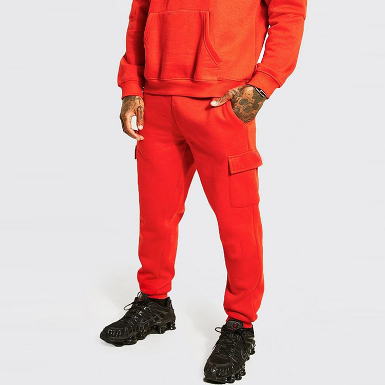 Best Selling Embroidery Logo Cargo Pocket Blank Crew Neck 2 Pieces Sweatsuit Set For Men detail pictures