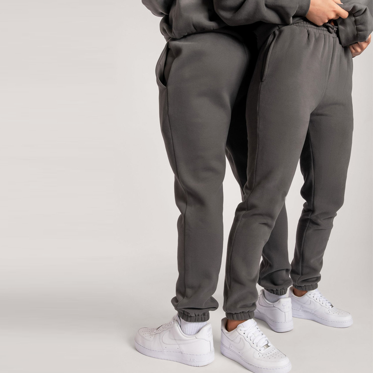 High Quality Fleece Cotton Crew Neck Unisex Jogger Sweatsuit Custom Tracksuit set detail pictures