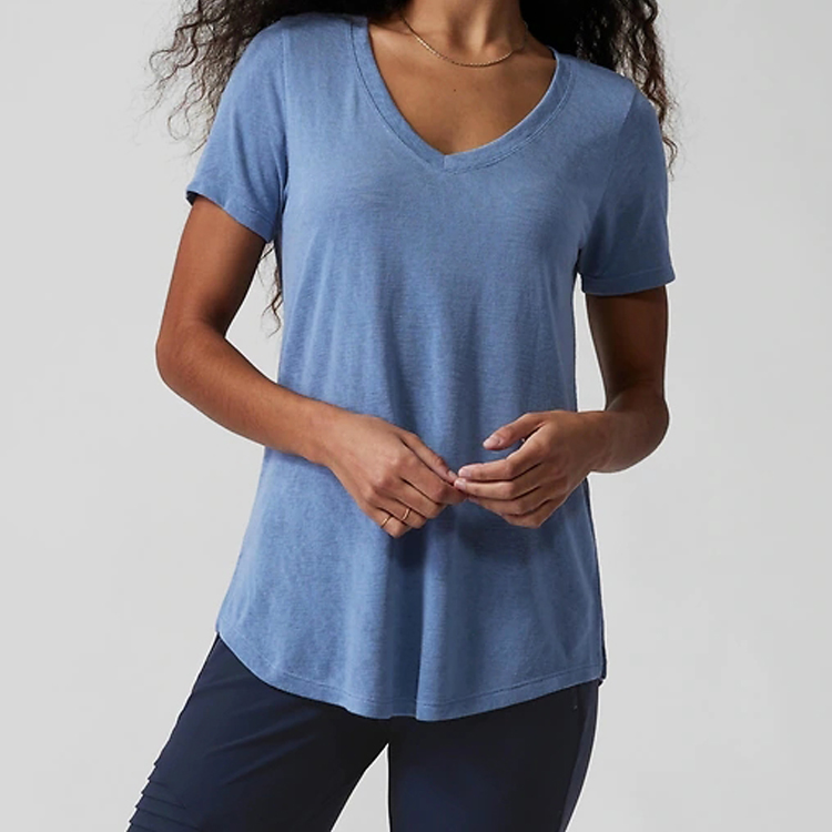 High Quality Workout Scoop Hem V Neck Plain Gym T Shirts Custom Printing For Women detail pictures