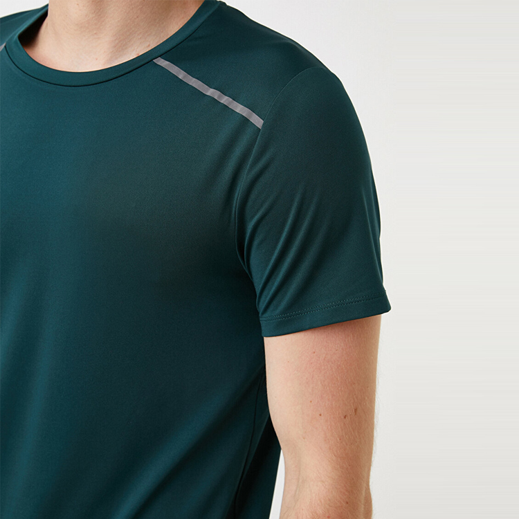 Factory made hot-sale Jogger -
Custom Fitness Gym Wear Lightweight O Neck Workout Plain Short Sleeve Men T Shirt Custom Printing – AIKA detail pictures