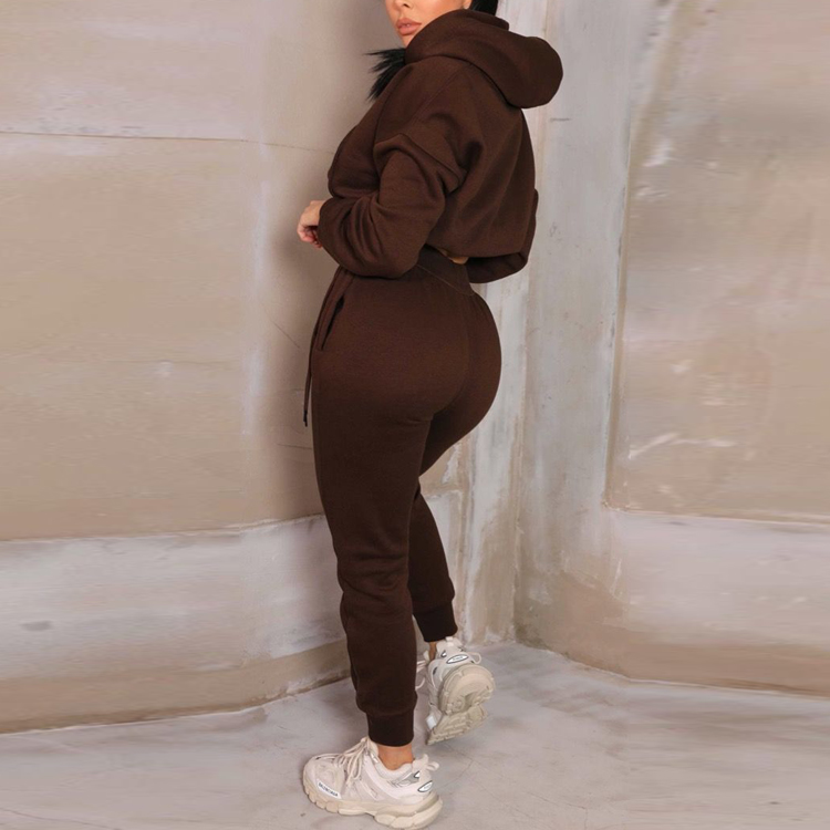 High Quality Custom Cotton Polyester Crop Top Jogger Tracksuit Set Fro Women detail pictures