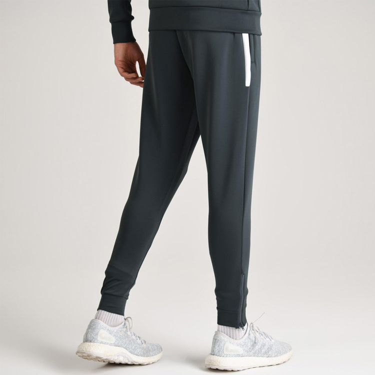 China Manufacturer Custom Logo Men Slim Fit Full Zipper Gym Jogging Tracksuit Sets detail pictures