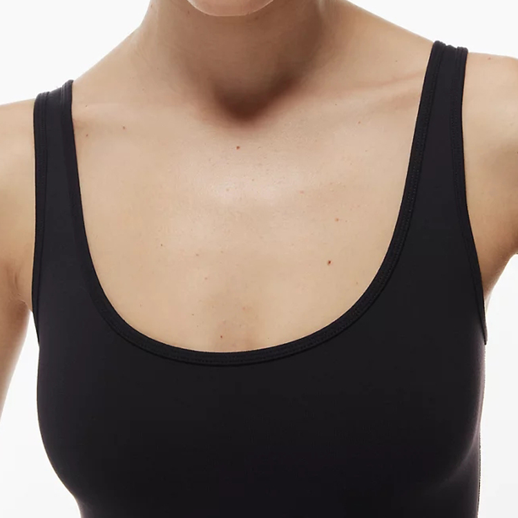 Wholesale Scoop Neck One Piece Gym Bodysuit Custom Fitness Jumpsuit For Women detail pictures