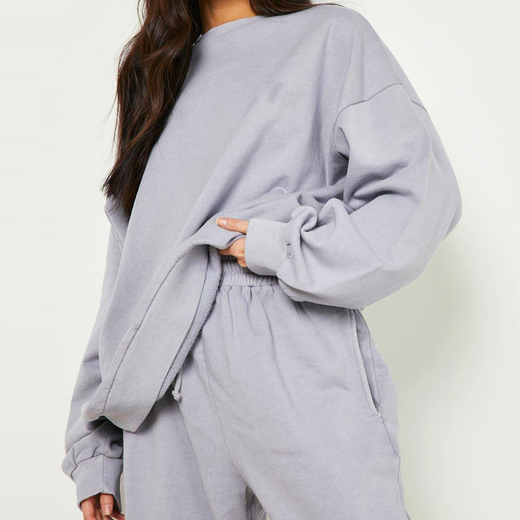 Best Selling 80%Cotton 20%Polyester Crew Neck Track Suit Custom Logo Women Sweatsuits detail pictures
