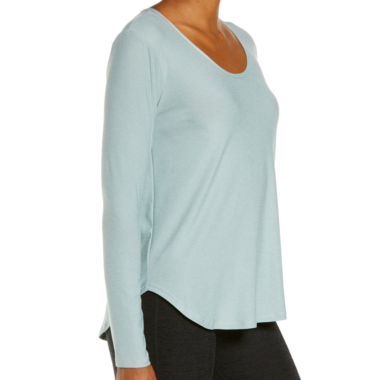 Wholesale Basic Design Curve Bottom Women Custom Long Sleeve Gym Plain T Shirts detail pictures