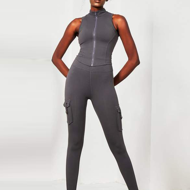 Best Sale Custom Logo Women Fitness Plain Full Zip Up Blank Gym Tank Tops detail pictures