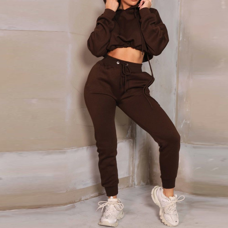 High Quality Custom Cotton Polyester Crop Top Jogger Tracksuit Set Fro Women detail pictures