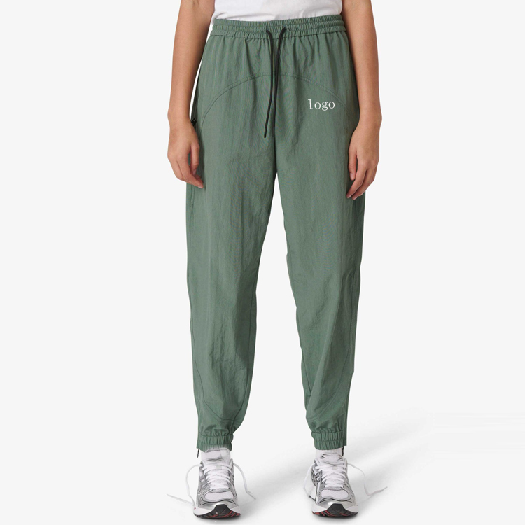 High Quality Quick Dry Woven Custom Full Zip Up Sports Nylon Tracksuit set For Women detail pictures